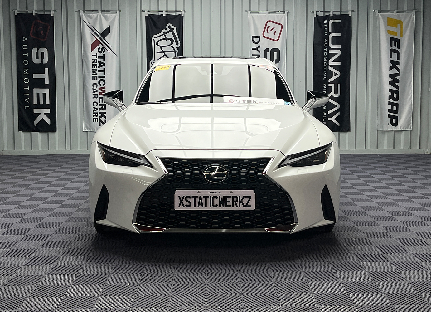 White XstaticWerkz sedan presented after specialized detailing